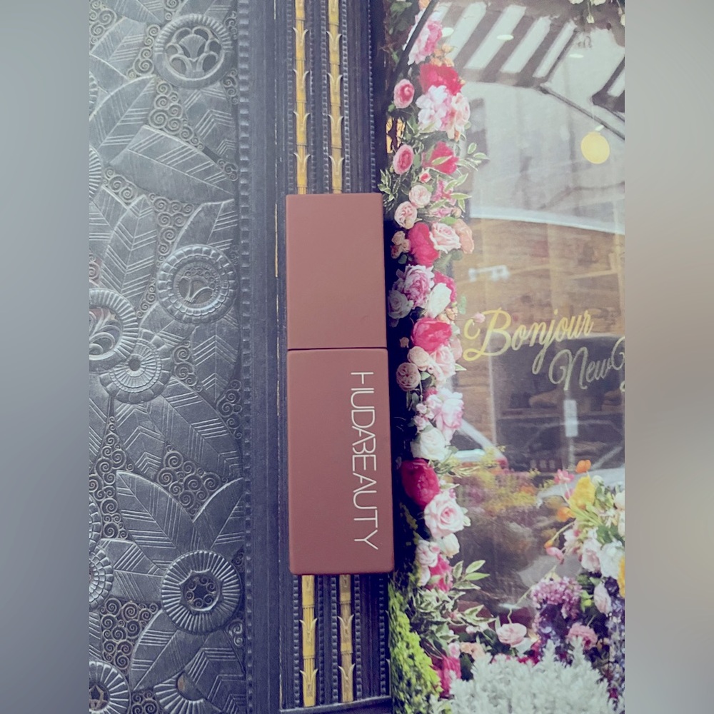 Huda Beauty Lip Blush